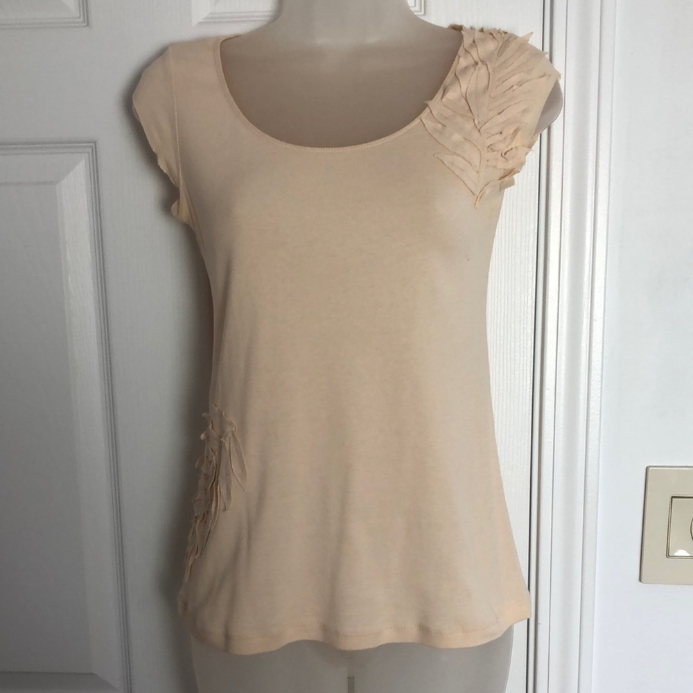 Anthro Feminine Cap Sleeve Top w/foliage appliqué S